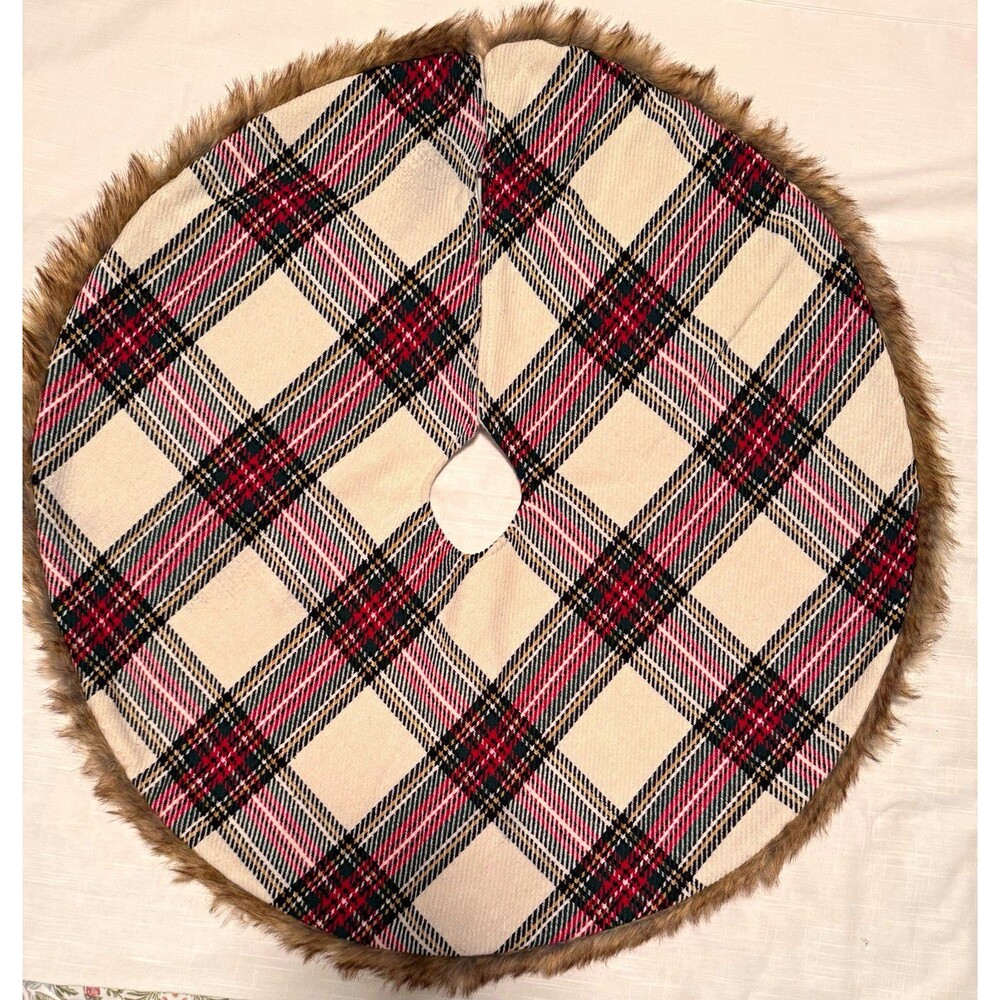 Plaid Christmas Tree Skirt with Faux Fur Trim
